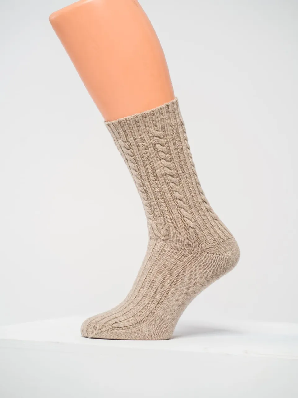 Foto Calzini da donna in lana merino con trecce 2