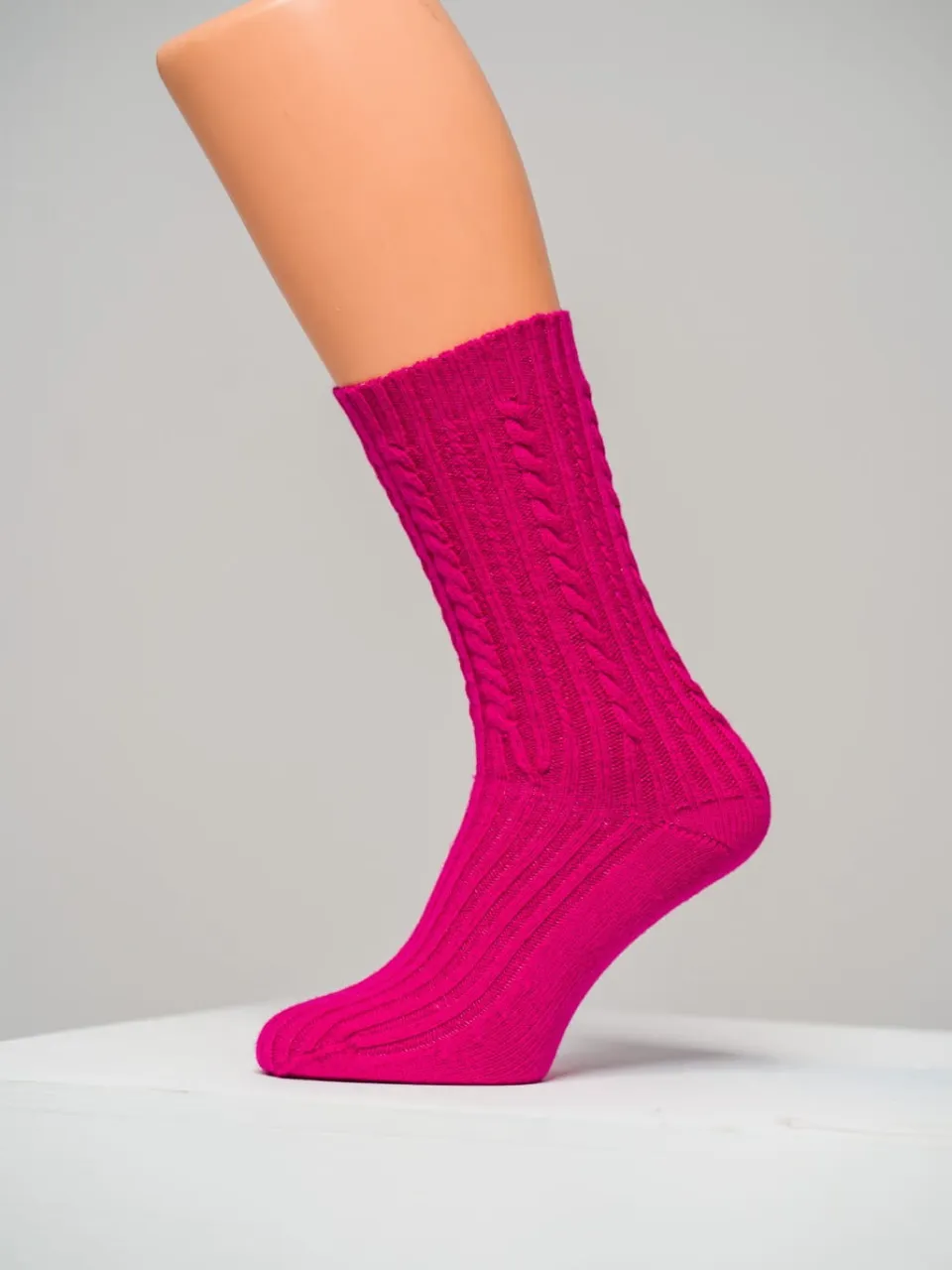 Foto Calzini da donna in lana merino con trecce 8