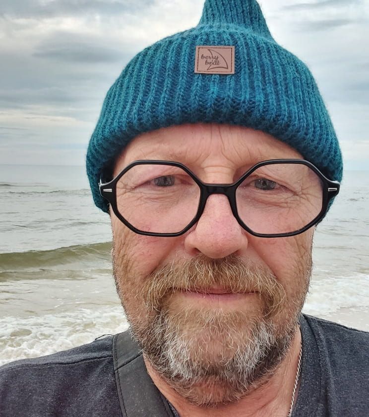 Basic Alpaca and Wool Beanie Aubusson Blue in Natural Setting