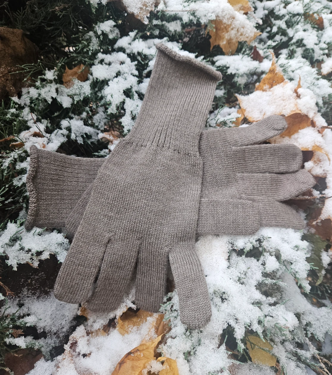 berryboat_merino_handschuhe8_taupe_beige.webp
