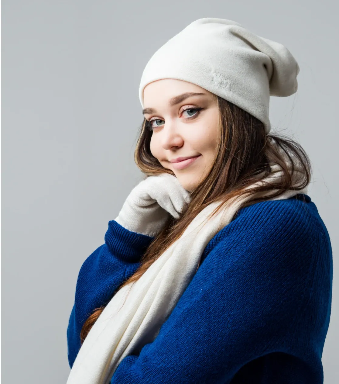 berryboat_merino_czapka_zimowa_meska_damska_beanie_56_ecru_biala_smietankowa_szal_szalik_sweter_elegancka_premium.webp