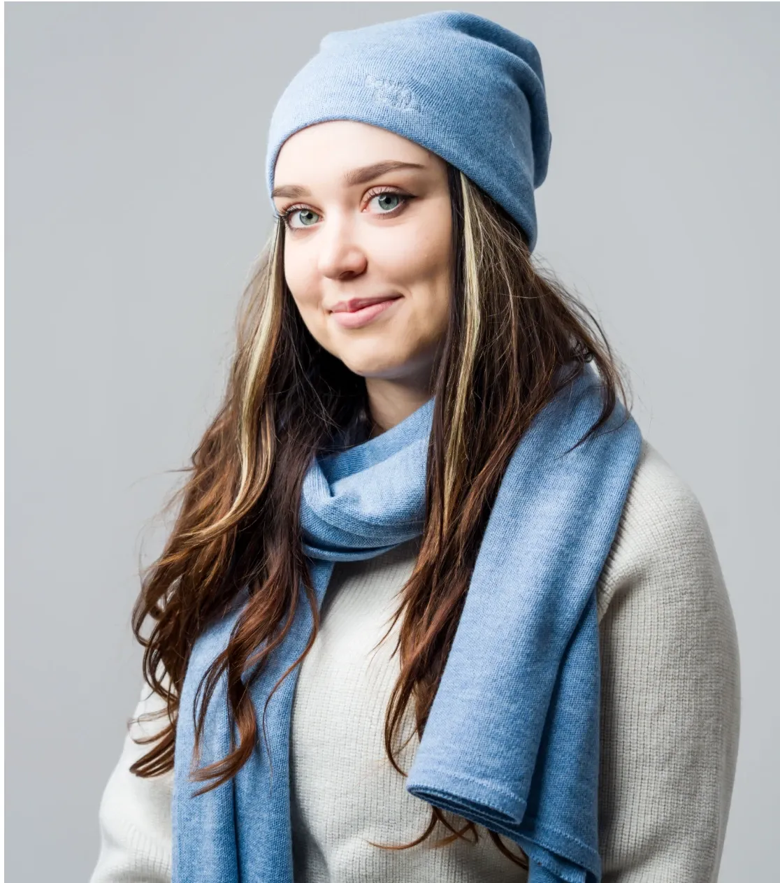 berryboat_merino_czapka_zimowa_meska_damska_beanie_77_szal_szalik_elegancka_premium.webp