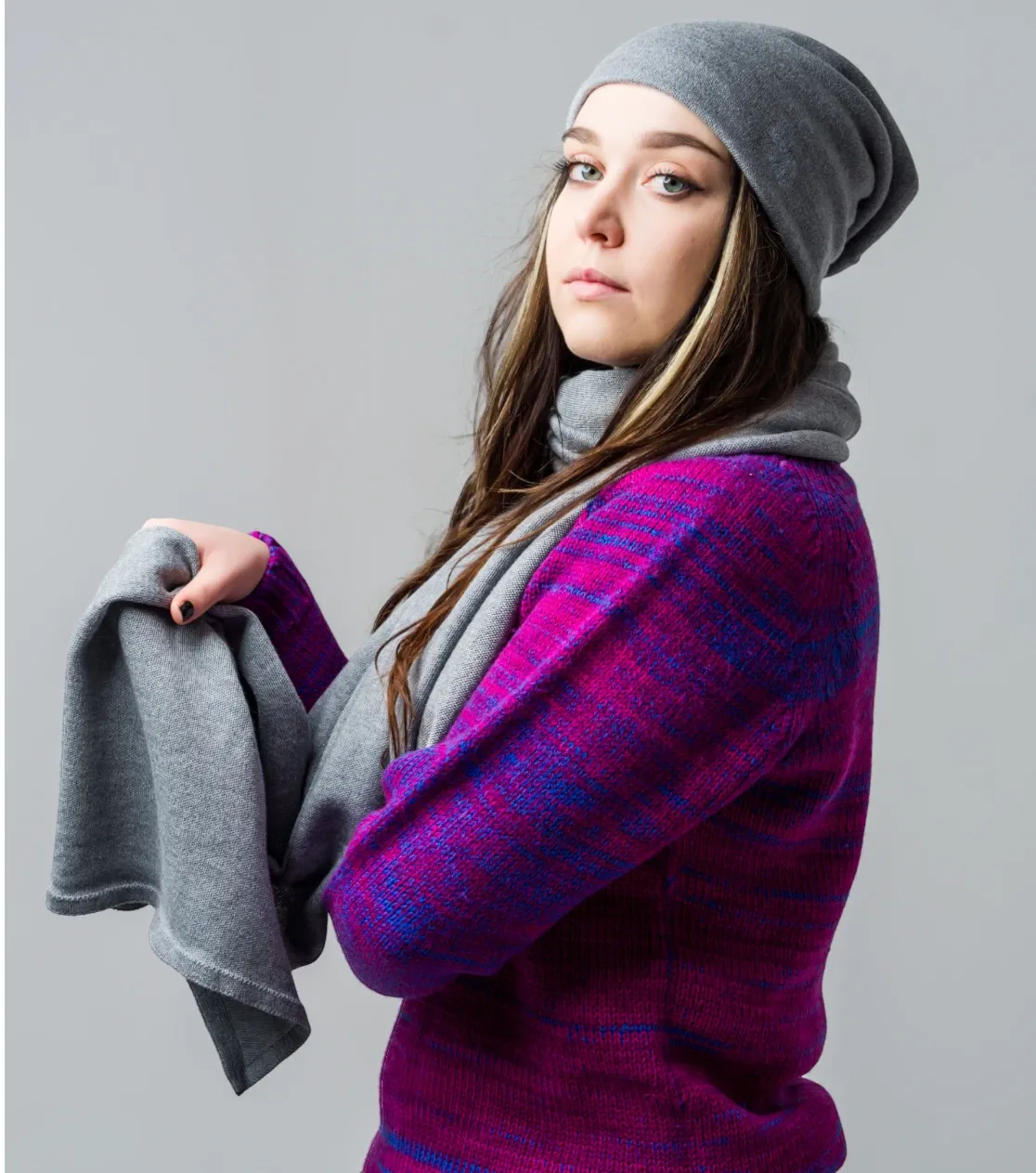 berryboat_merino_czapka_zimowa_meska_damska_beanie_117_szara_melanz_sweter_elegancka_premium.webp