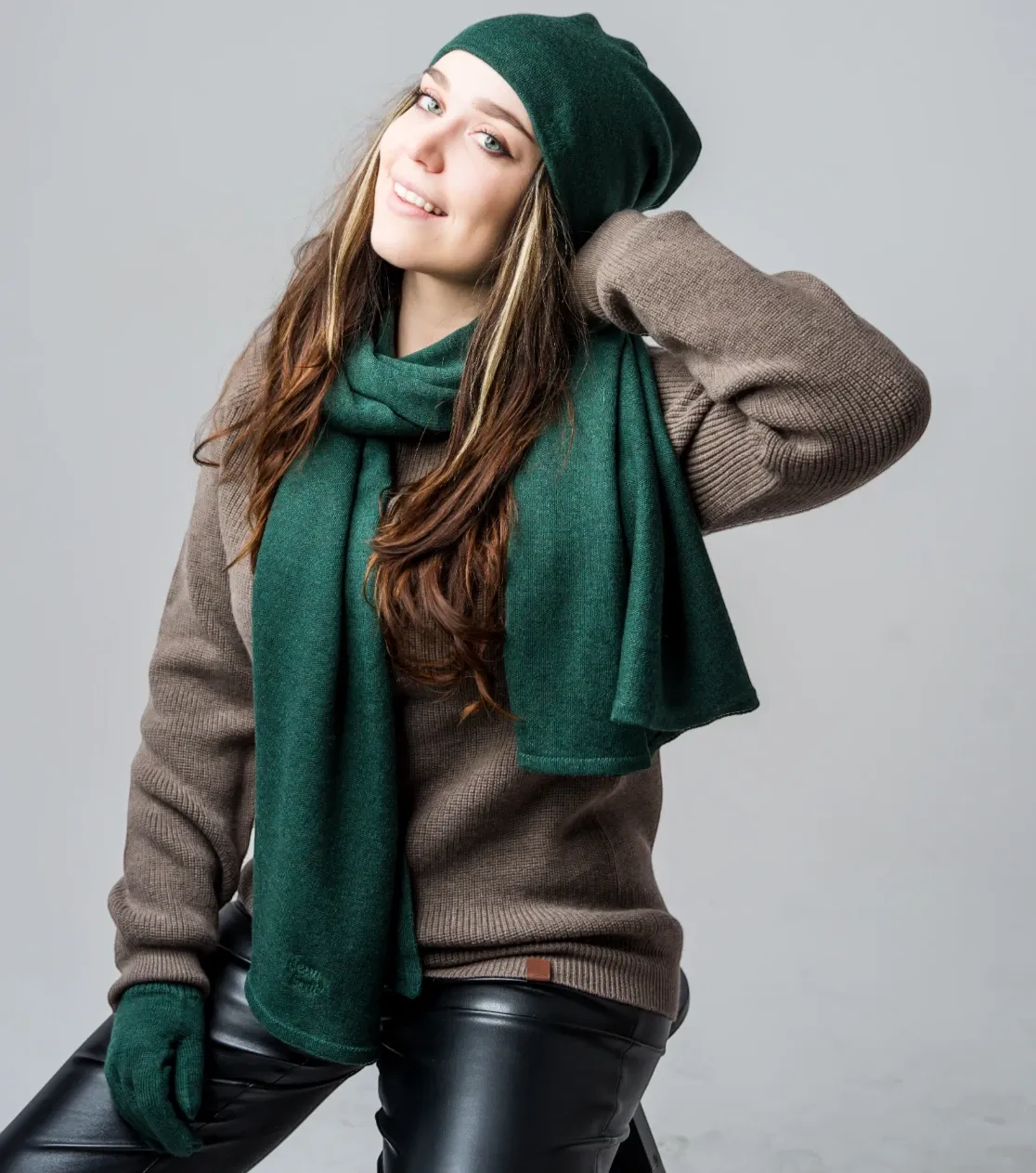 berryboat_merino_czapka_zimowa_meska_damska_beanie_130_sweter_elegancka_premium.webp