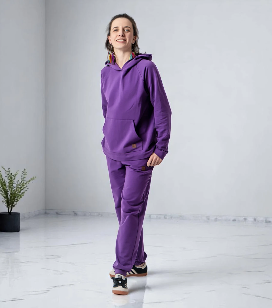 BerryBoat Completo Pantaloni e Felpa Comfort con Taglio Largo e Pieghe Pulite 30.webp