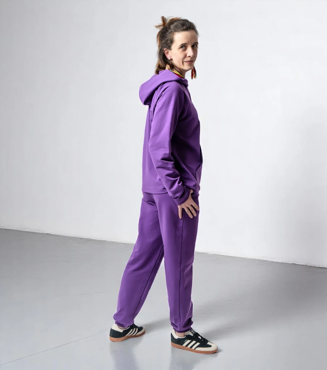 BerryBoat Casual Wide Cut Joggers and Hoodie with Crease 33.webp