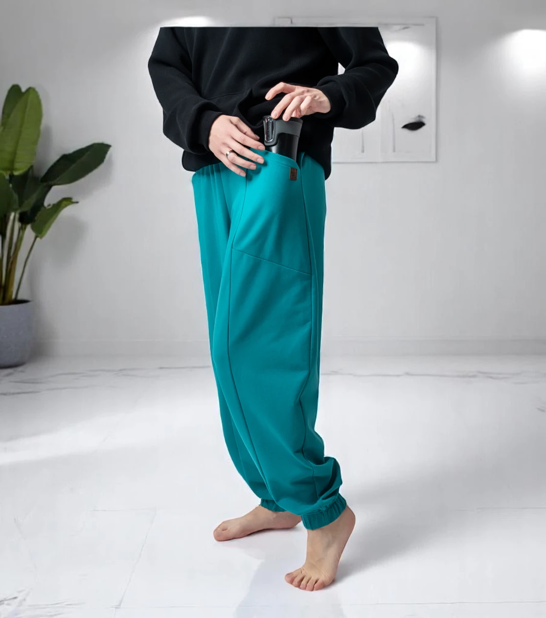 BerryBoat Loose Wide Jogging Pants with Cuff9.webp