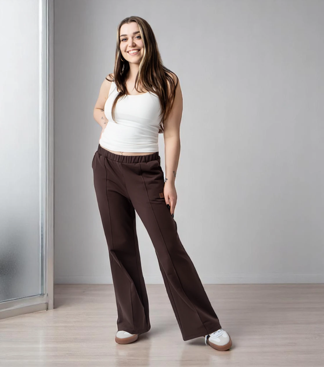 Jogginghose mit Bügelfalte aus Sweatstoff – Schokoladenfarbig, Damen
