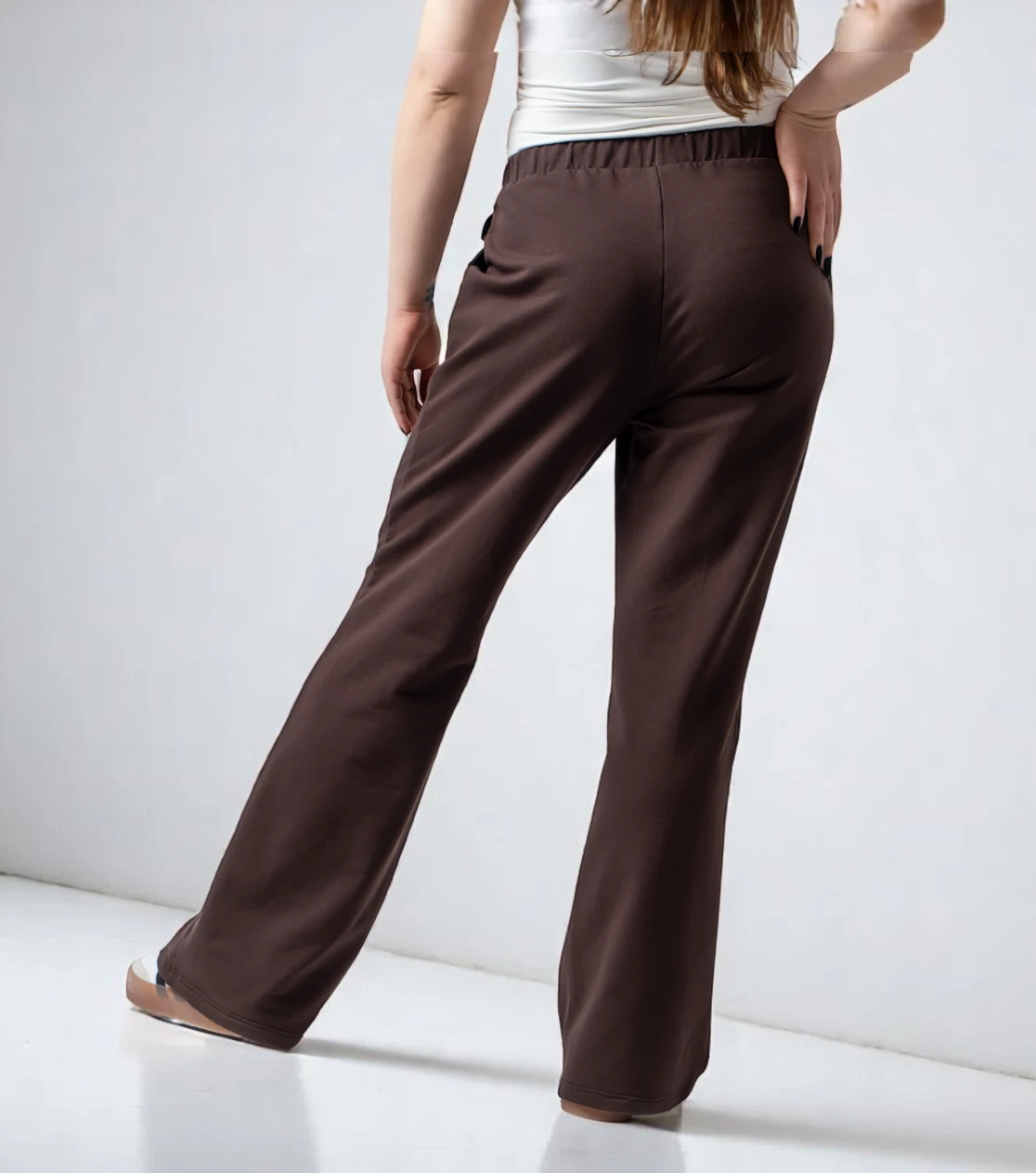 BerryBoat Loose Fit Sweatpants with Crease Size 53