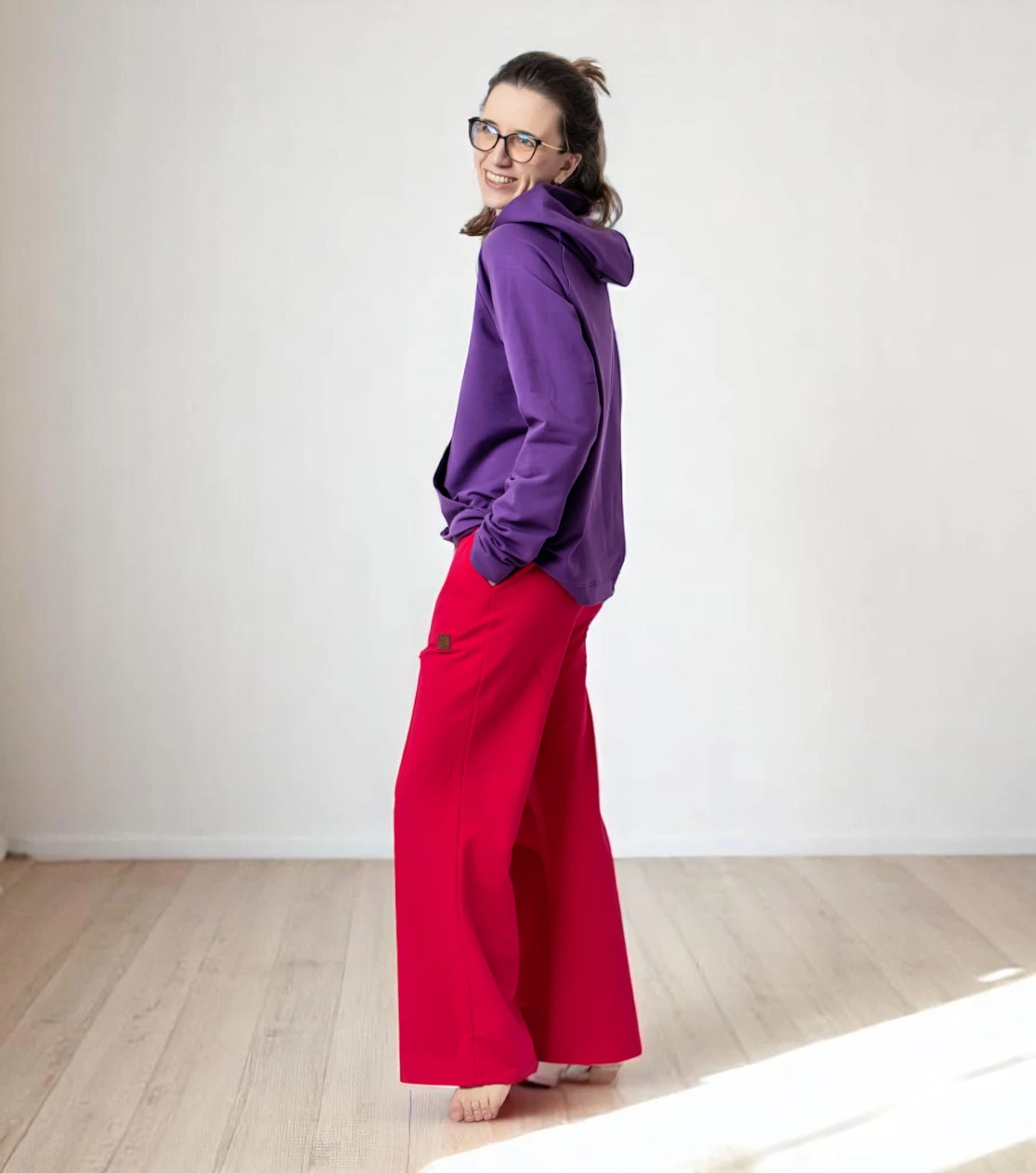 BerryBoat Pantalones deportivos holgados con pliegue 86.webp