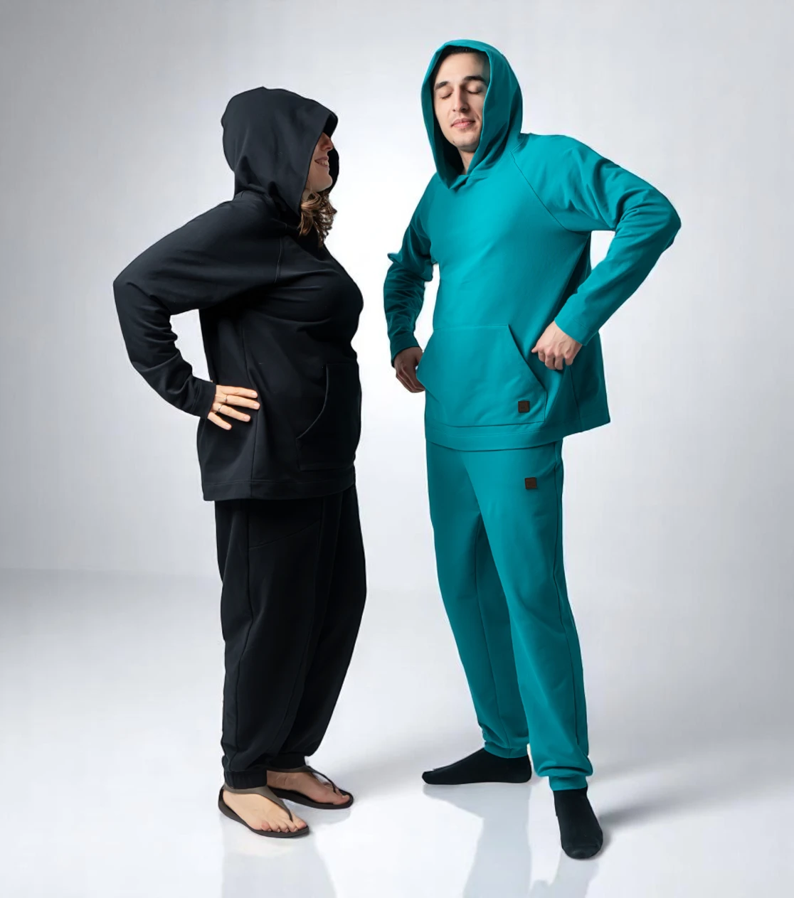 BerryBoat Loose Tracksuit Pants and Hoodie with Crease 46.webp