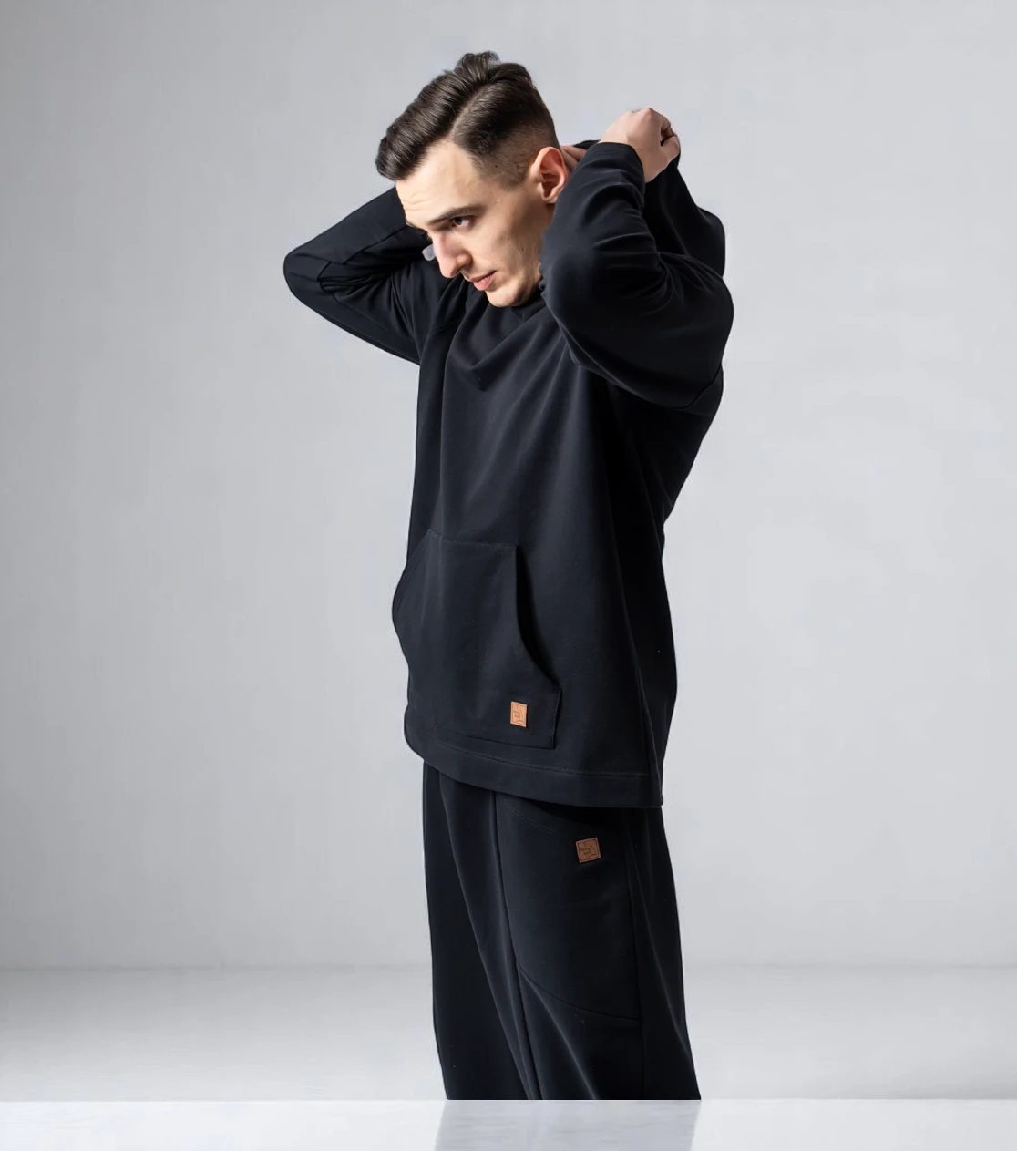 BerryBoat Loose Tracksuit Pants and Hoodie with Crease 79.webp