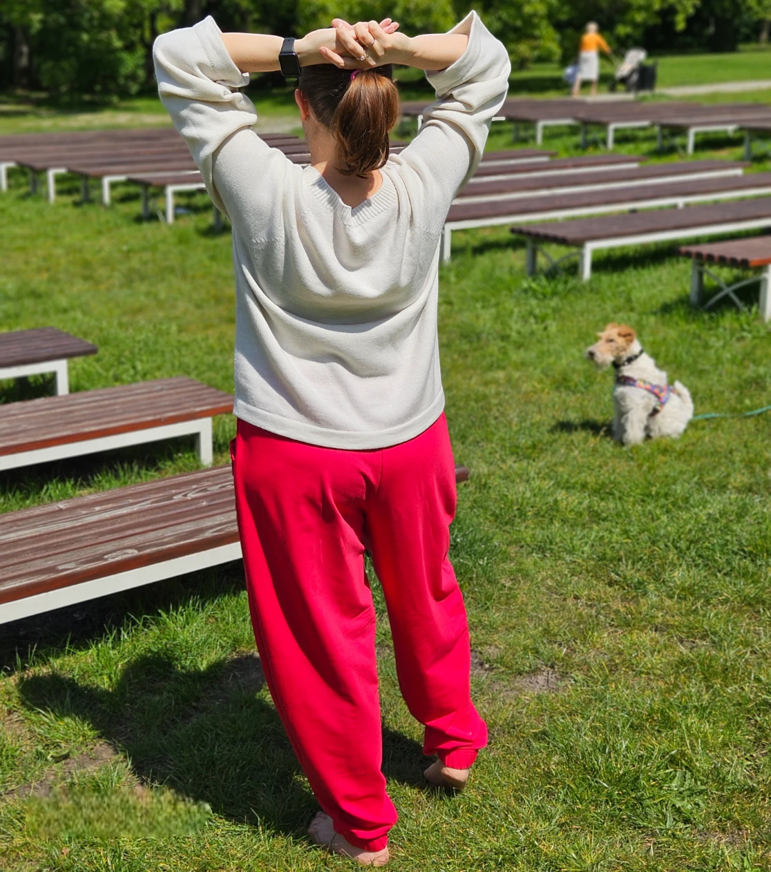 Pantaloni pumpy rossi, comodi e unisex per passeggiate e feste