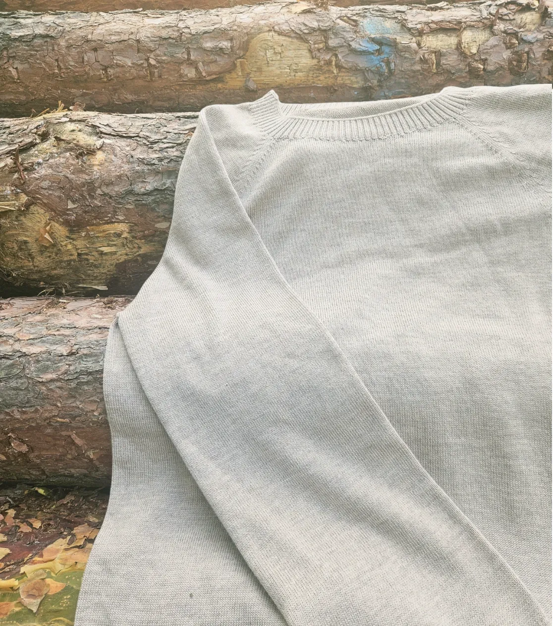 Locker geschnittener Damenpullover aus 100% Merinowolle in Beige