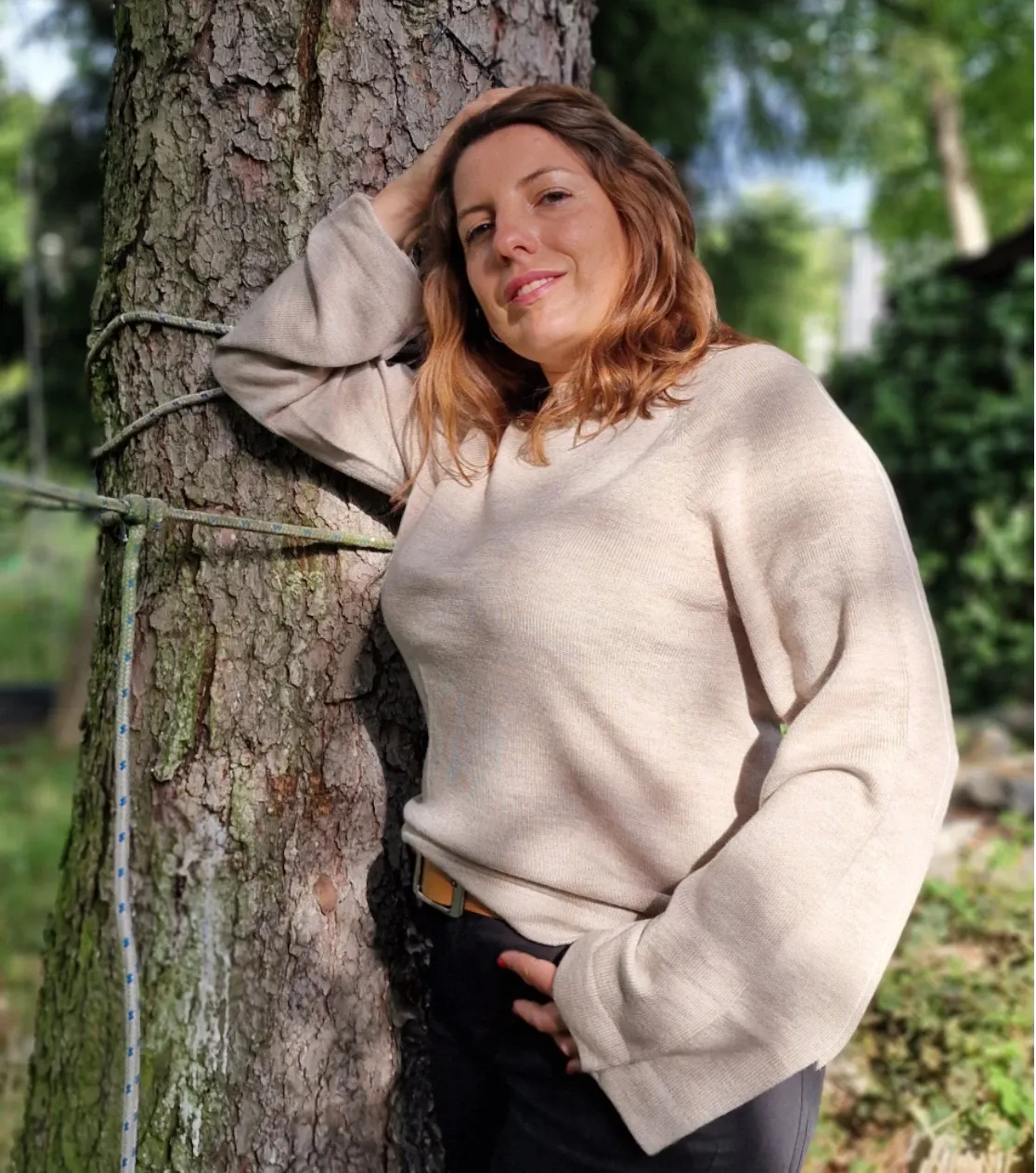 Locker geschnittener Damenpullover aus 100% Merinowolle in Beige