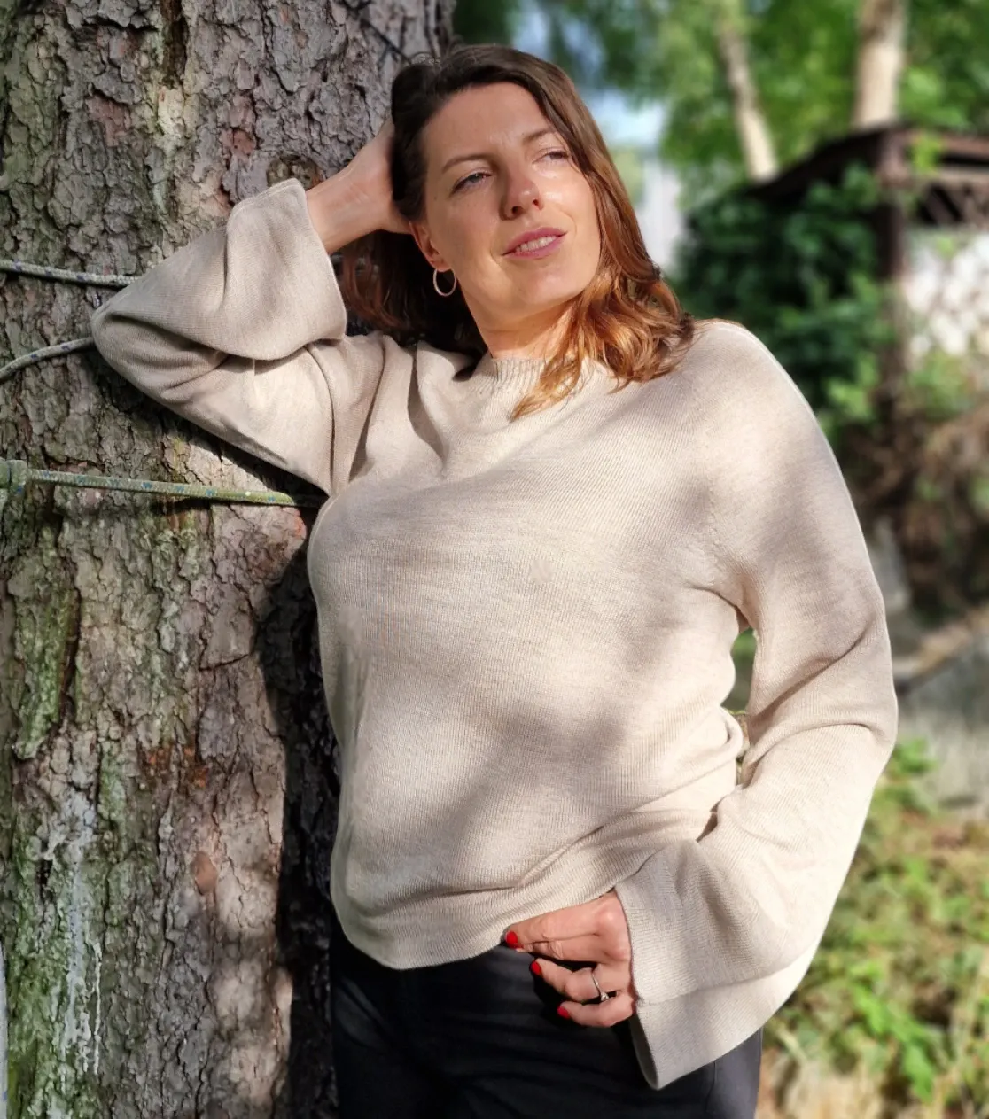 Top de punto femenino holgado de 100% lana merino en color beige