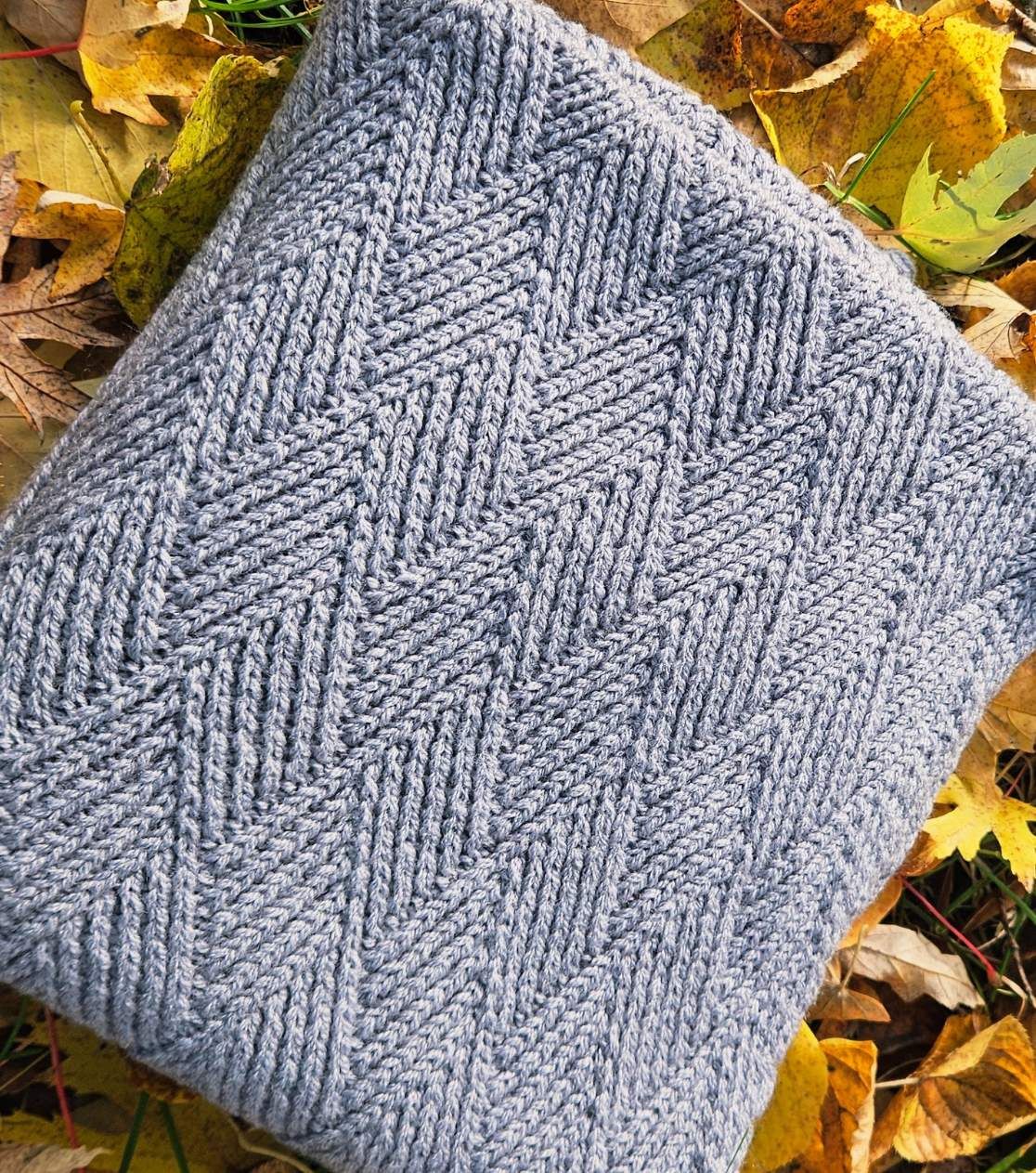 Kocyk merino Berrboat to doskonały pomysł na prezent z okazji baby shower, narodzin dziecka, chrztu czy pierwszych urodzin.