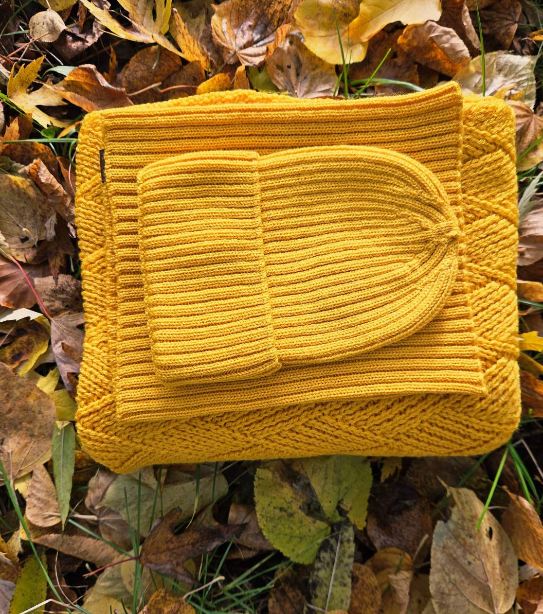 Merino Set for Baby: Blanket, Hat, and Neck Warmer, Yellow