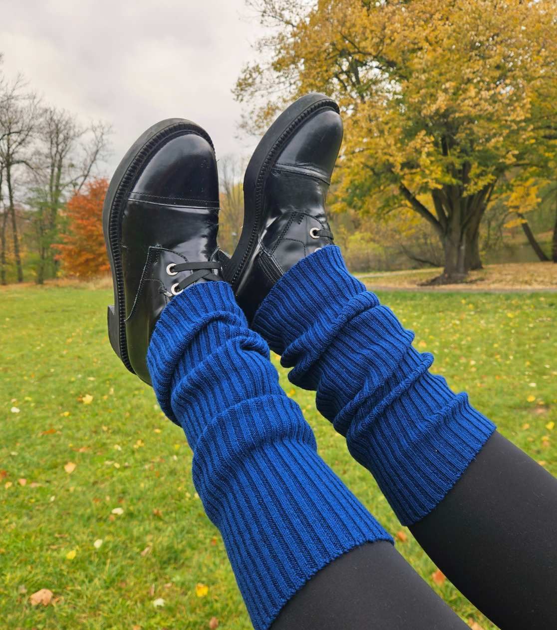 Scaldamuscoli blu navy a costine in lana merino BerryBoat - gambaletti intensi e colorati