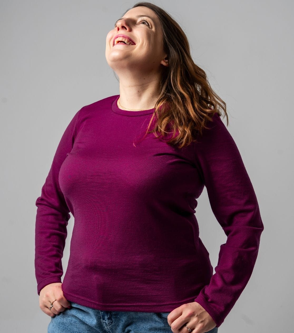 Berretto a trecce in 100% merino con pompon – rosa polvere