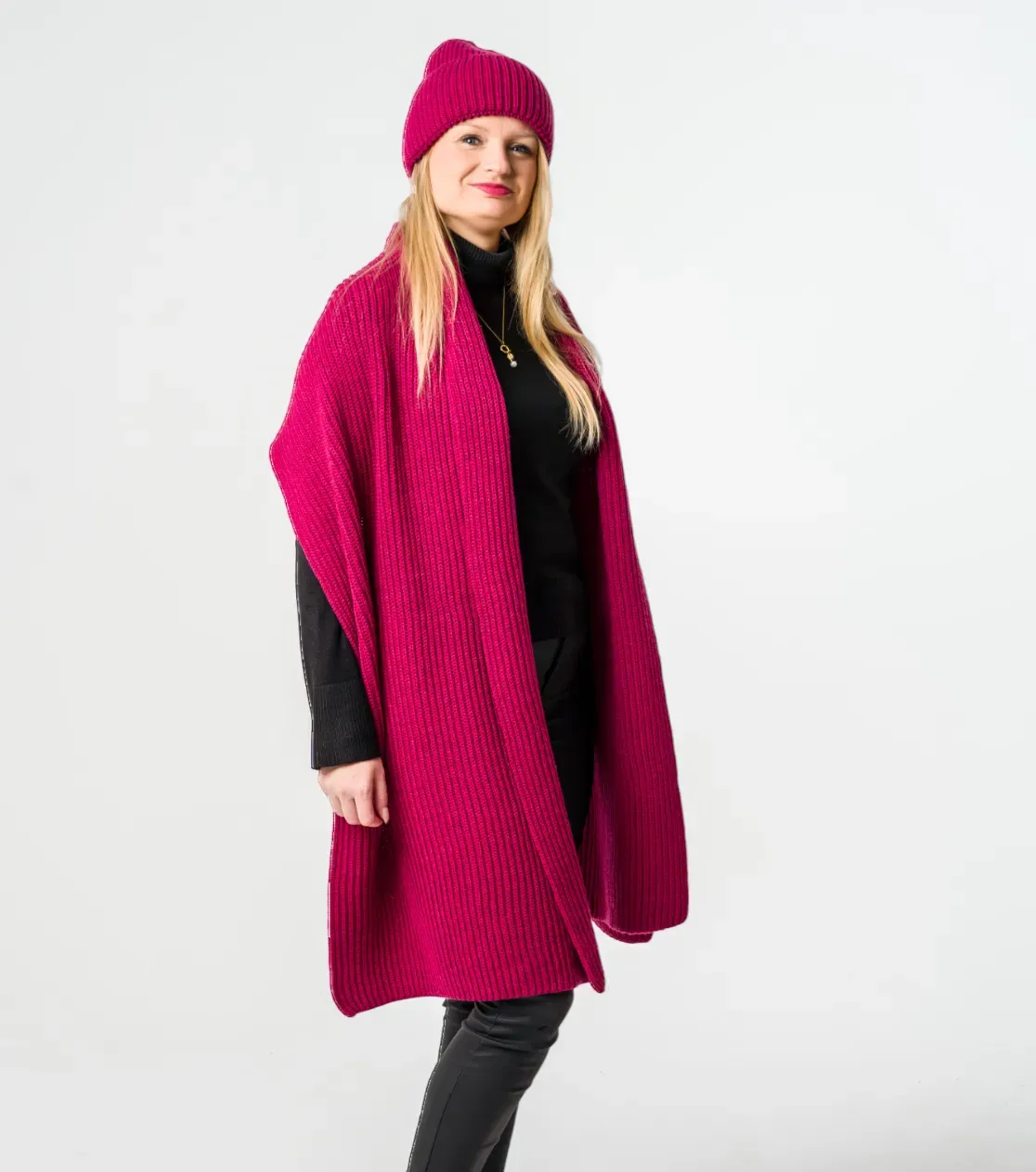 Set Invernale: Berretto, Sciarpa e Coperta in Lana Merino Rosa Lampone - Variante 5