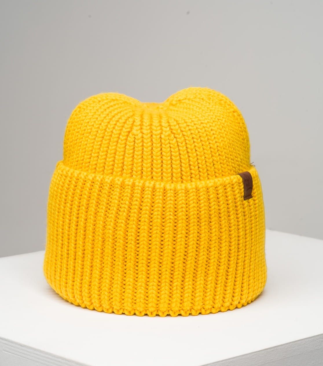 Gorro grueso tejido de lana merino con materiales exclusivos