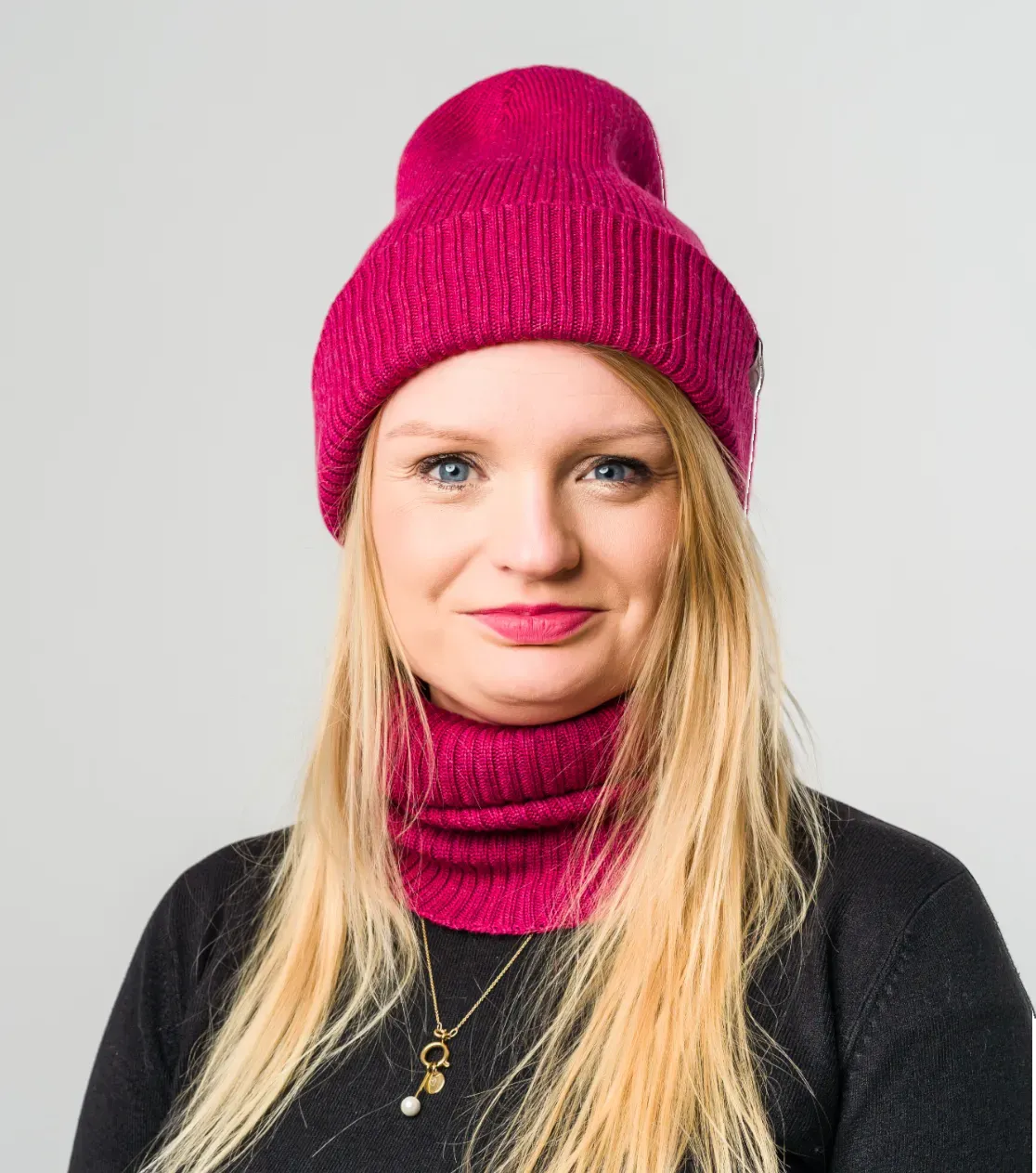 Gorro grueso de invierno de lana merino, doblado, largo, básico 3 en 1, producción polaca, Berryboat, frambuesa