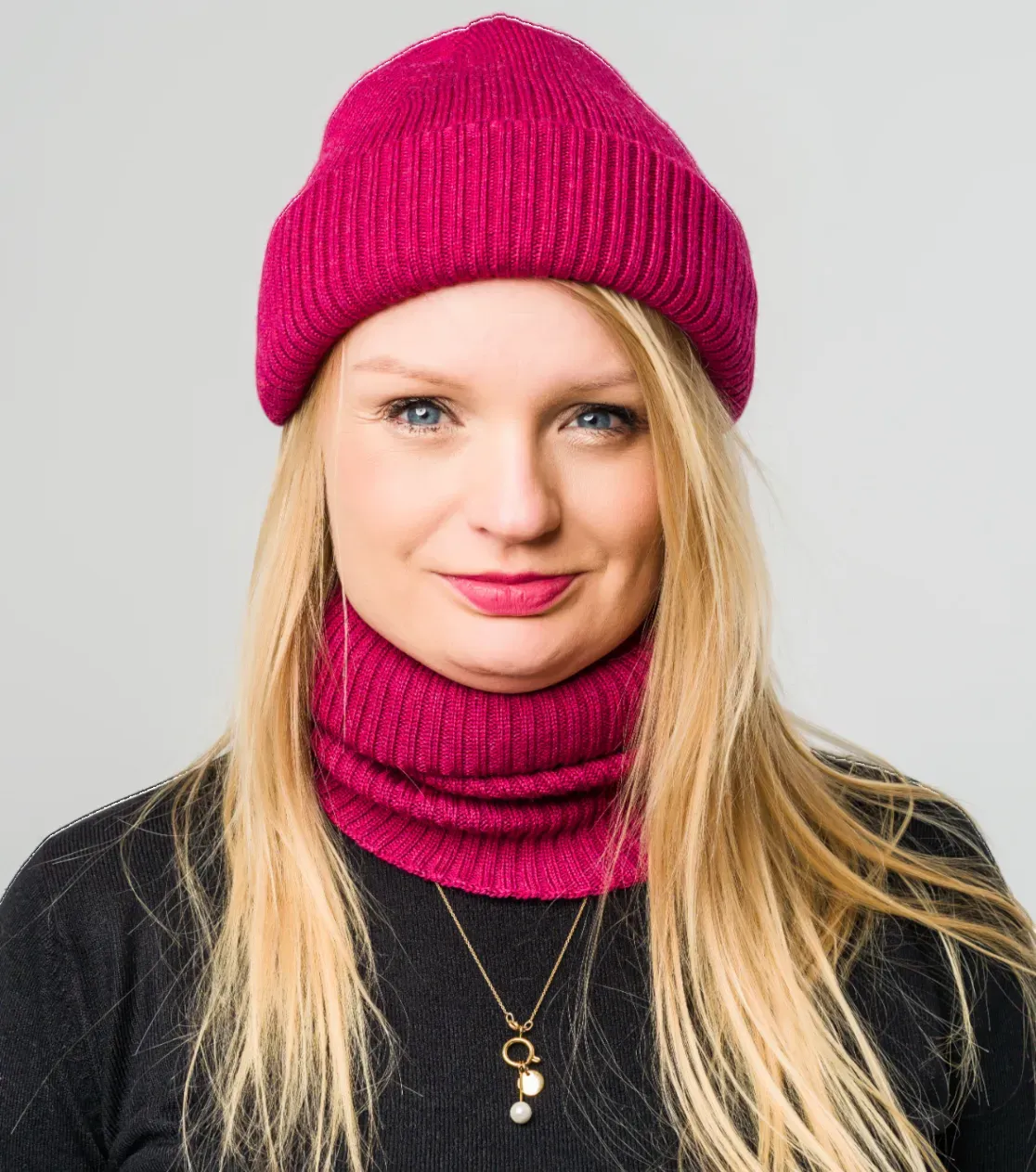 Gorro grueso de invierno de lana merino, doblado, largo, básico 3 en 1, producción polaca, Berryboat, frambuesa