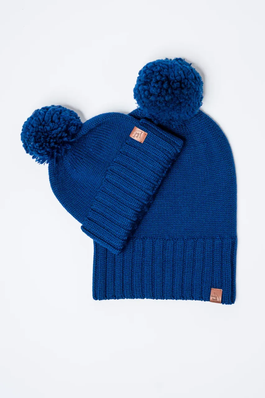 Gorro grueso de invierno de lana merino con doblez y pompón 2 en 1 azul oscuro producción polaca