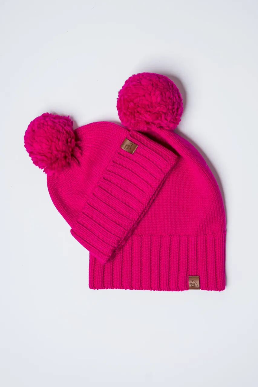 Berretto invernale spesso in lana merino con risvolto e pompon 2in1 fucsia amaranto produzione polacca